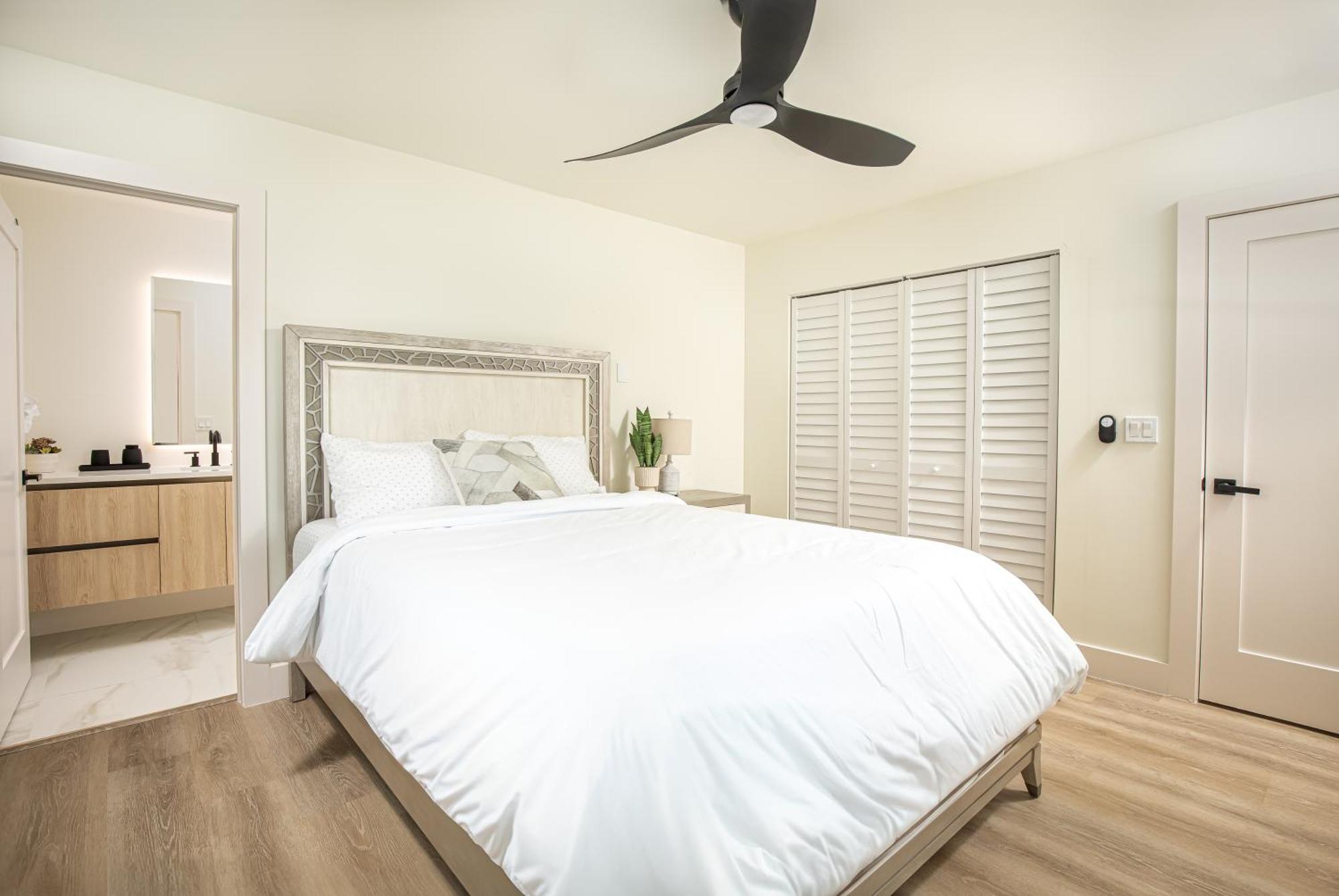 Black Vanilla - Stylish Symphony 3Miles Downtown North North Naples Esterno foto