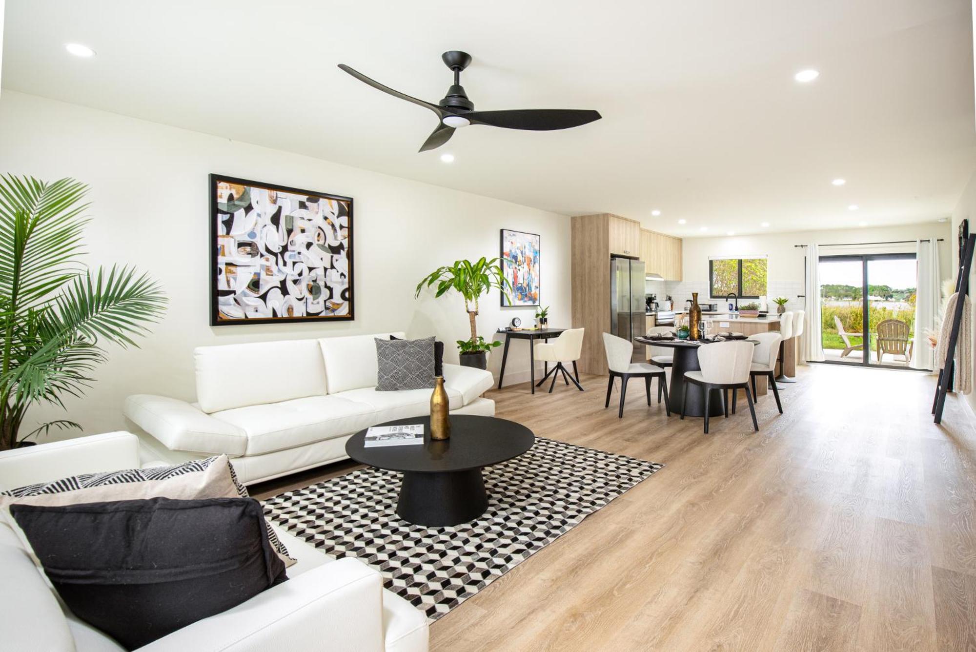 Black Vanilla - Stylish Symphony 3Miles Downtown North North Naples Esterno foto